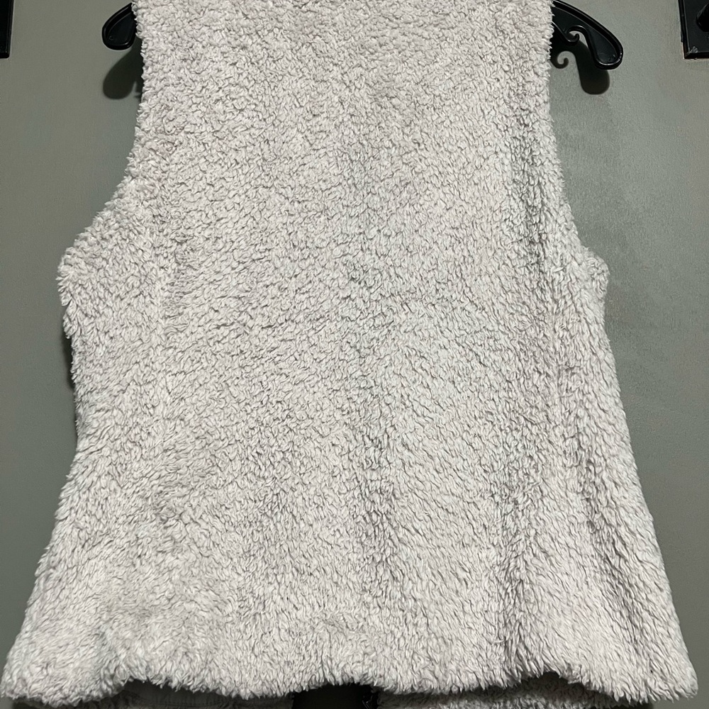 LAST CHANCE CLOSET CLOSING Patagonia Los Gatos Vest Grey - Picture 5 of 5